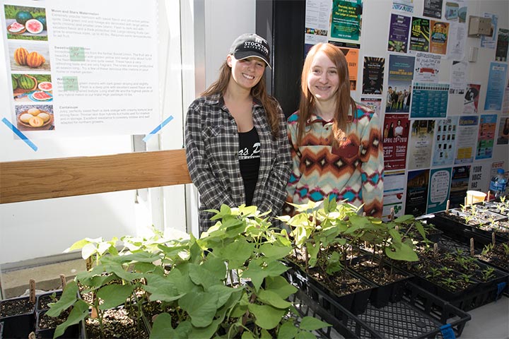 students at the farm